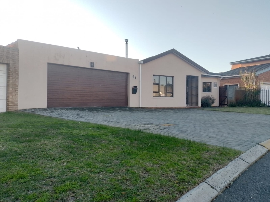 To Let 3 Bedroom Property for Rent in Soneike Western Cape